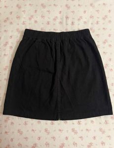 black mini skirt