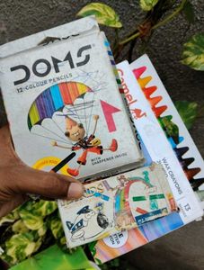 Art Markers &amp; Craft Supplies Bundle