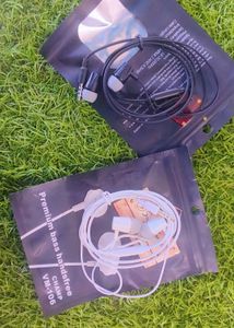 Branded earphones for sale buy 1get1 free