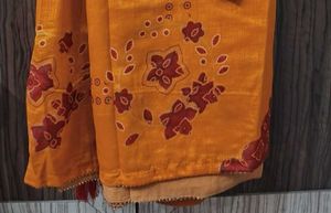 Elegant Mustard Traditional Saree 🫶