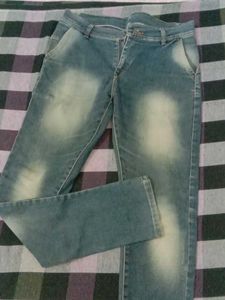 Stylish Blue Wash Jeans