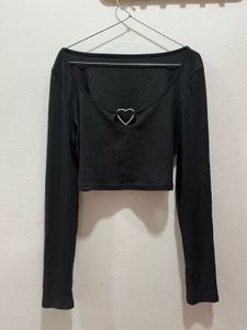Urbanic Savana Black Ring Full Sleeve Crop Top