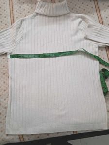 Elegant Cream Turtleneck Sweater