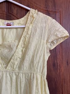 Chic Yellow Tiered Dress