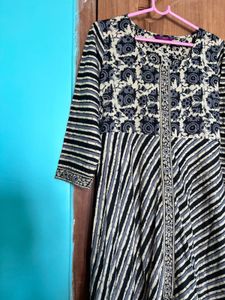 Elegant Printed Kurta