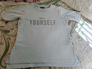 DO IT YOURSELF Graphic T-Shirt