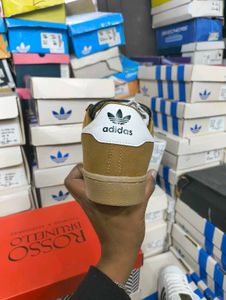 Adidas Superstar - Classic Style