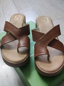 Brown Toe Ring Platform Sandals