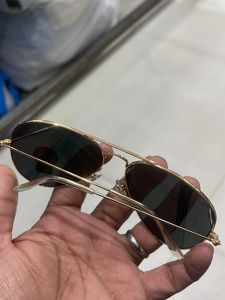 RAY-BAN