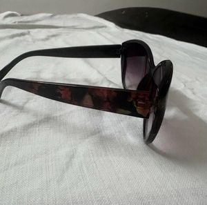 Stylish Cat-Eye Sunglasses