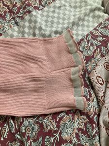 Urbanic Dusty Pink Ribbed Turtleneck Top – Sheer M
