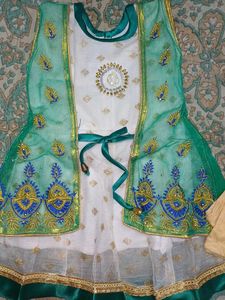 Green leggings frock