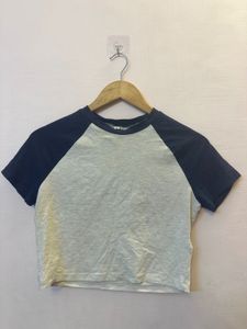 Raglan Crop Top - Trendy & Comfy