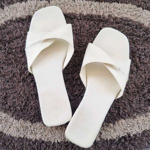 Stylish White Slip-On flats