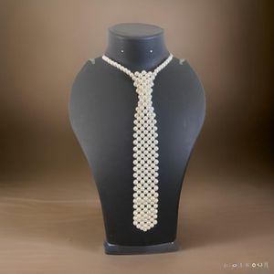 White Pearl Men And Women Tie