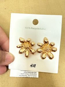 H&M Gold Flower Earrings