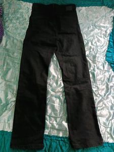Women Black Regular Fit Jeans