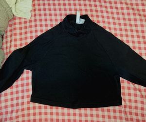 Black Mock Neck Cropped Top