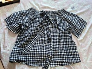 Cute Gingham Off-Shoulder Top