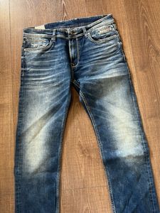 Men's Distressed Wash Straight Fit Jeans