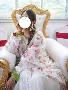 Elegant White Floral Kurta Set🤍