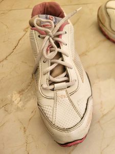 White &amp; Pink Sports Shoes