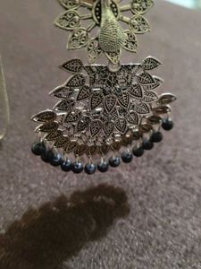 Silver Tone Necklace
