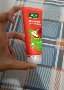 Joy Skin Fruits Apple Face Wash