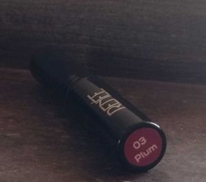 Renee Lipstick - FREE DELIVERY