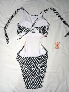 Knot Front Cut One Piece/ Swimsuit/ Beach Party 🔥