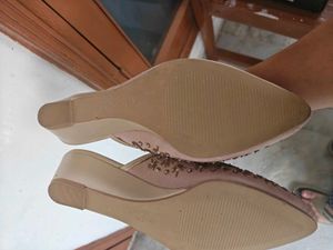 KASHISH Embroidered Mules