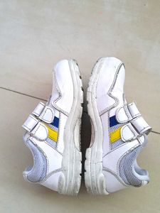 White Sneakers size 12