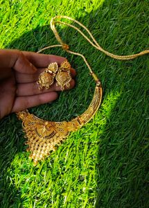 Gold-toned Necklace &amp; Earring Set