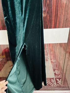 Elegant Green Velvet Midi Dress