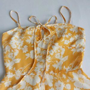 Yellow Floral Print Sundress✨️🌼✨️