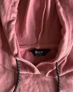 Max Pink Graphic Print Hoodie❣️