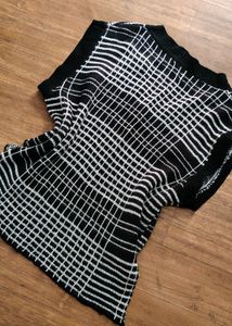 Black &amp; White V-Neck Knit Vest