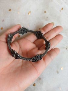 Brass Black Floral Bangle