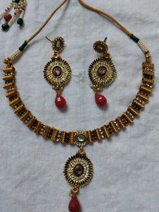 Elegant Indian Necklace and Earring Set