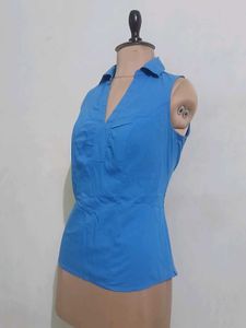 Sleeveless Blue Collared Top