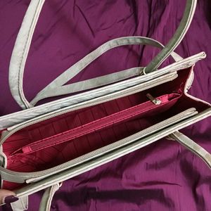stylish woman's handbag ✨