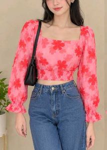 Chic Floral Square Neck Crop Top🦋