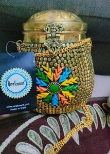 New Trending Sling/Clutch