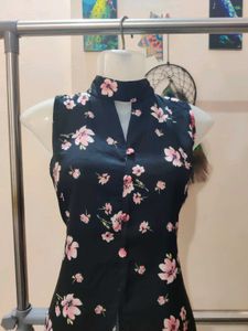 Floral Print High Neck Slit Kurta