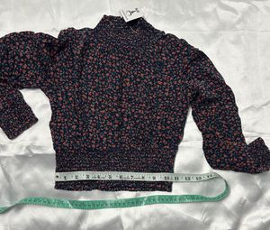 Crop Floral Print Smocked Top