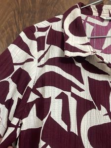 Patterned Short Sleeve Crop Top