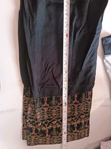 Beautiful Kurta Set with red Dupatta(new)
