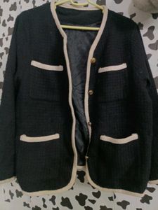 Chic Black Textured Cropped Jacket