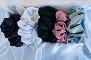 New 12 Pieces Of Scrunchies