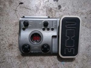 URGENT SALE!! Zoom G1X Guitar Multi-Effects Pedal